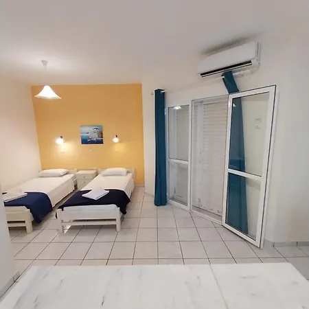 στούντιος οδυσσέας Βλαχάτα